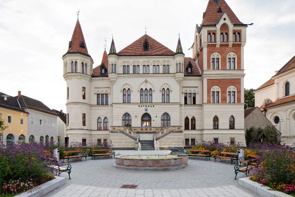 Außenansicht der Villa Hold in Feldbach