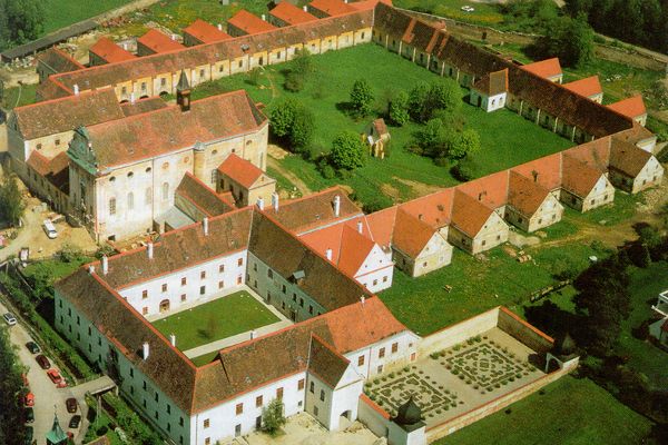 Luftbildaufnahme von der Kartause in Mauerbach