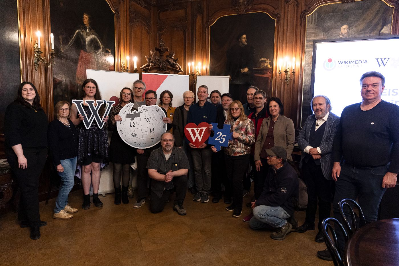 Preisverleihung zu WikiDaheim 2025 im Ahnensaal der Wiener Hofburg