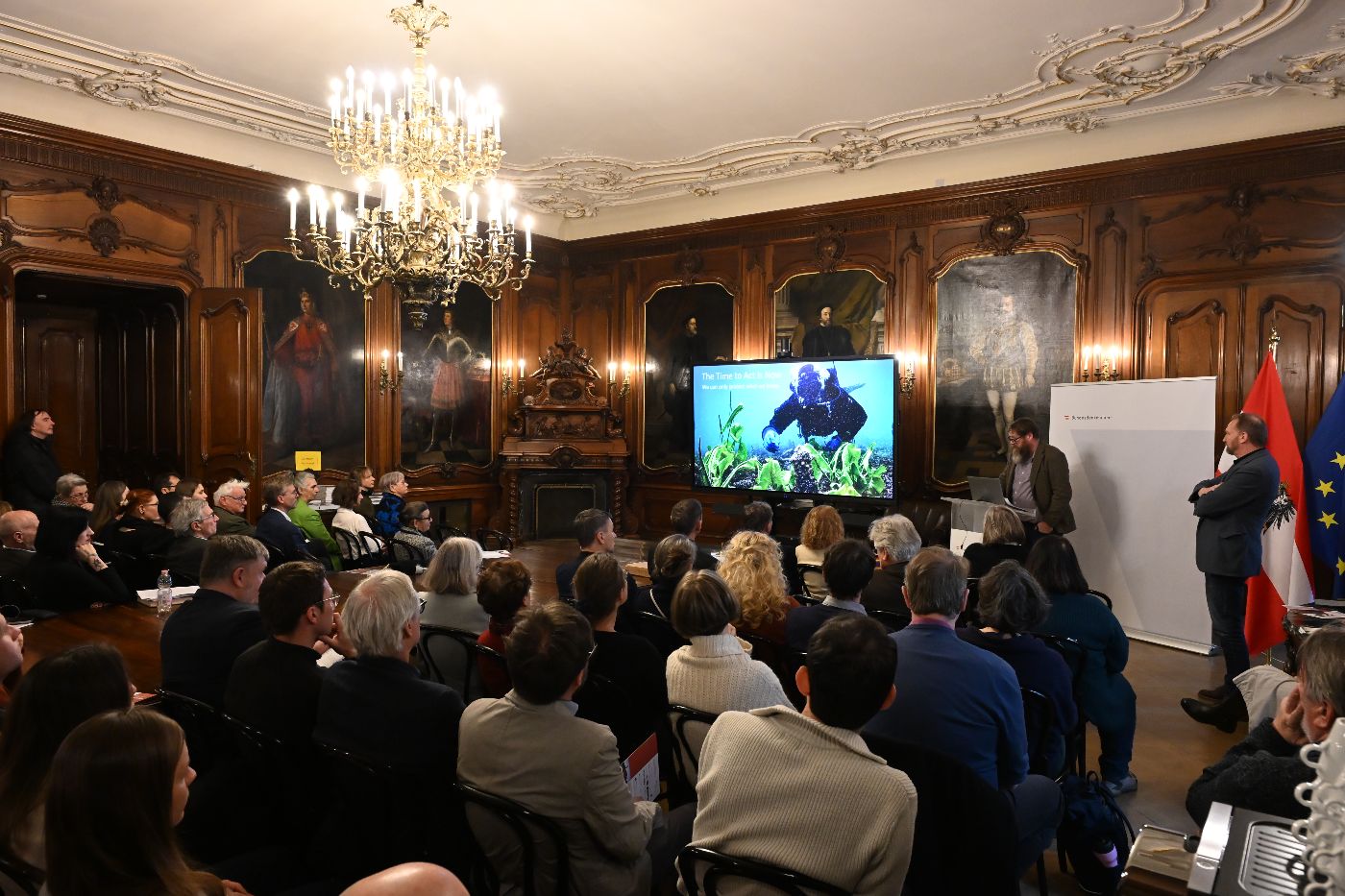 Vortrag von Immo Trinks (am Pult) und Cyril Dworsky über Unterwasserarchäologie