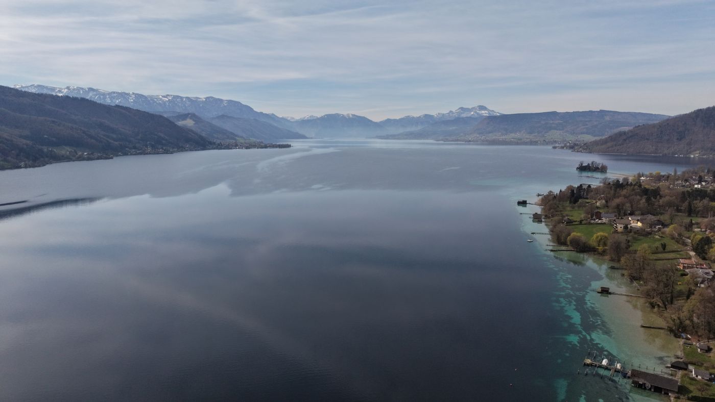 Luftbildaufnahme des Attersees