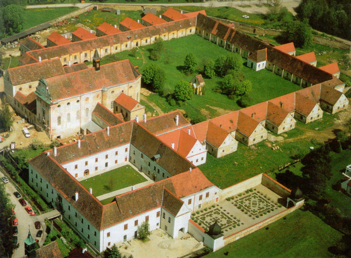 Luftbildaufnahme von der Kartause in Mauerbach