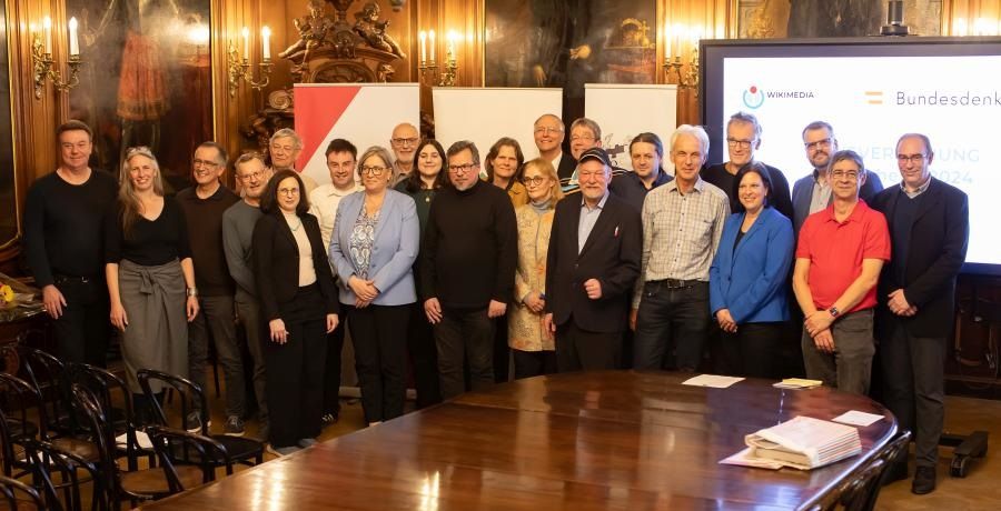 Slider, Gruppenfoto der Sieger des Wiki-Fotowettbewerbs 2024