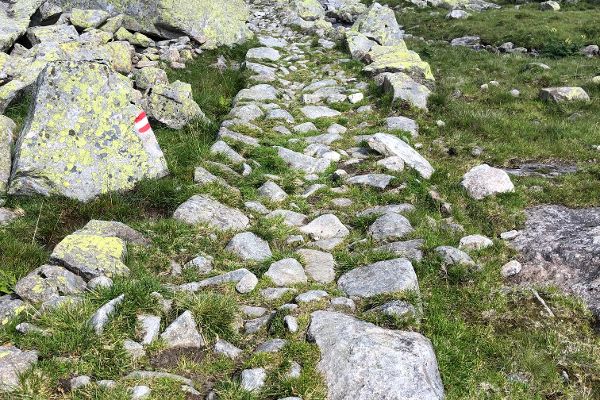 Gepflasterte Trasse des Krimmler Tauernweges