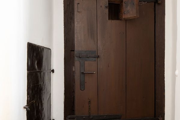 Eingangstür in das ehemalige Gefängnis der Stadt Grein