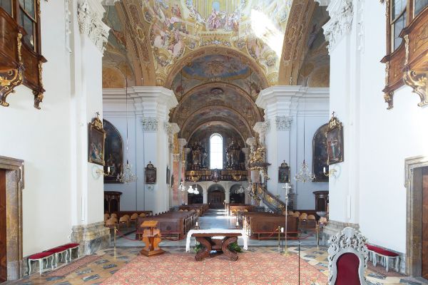 Blick in den Altarraum der Basilika Mariatrost