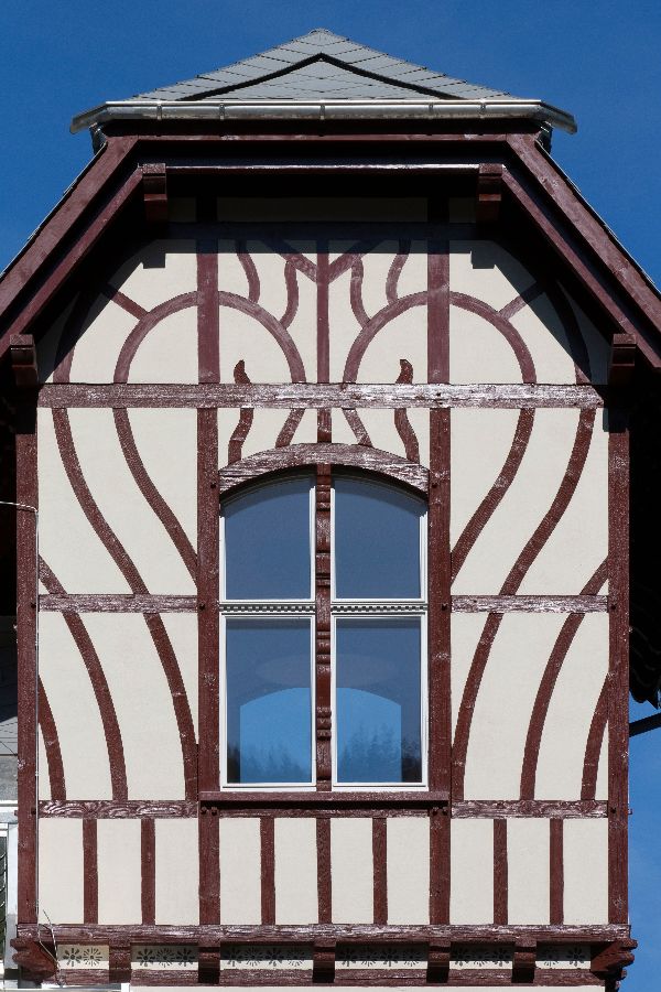 Außenansicht des Turmes der Häusle Villa in Rankweil