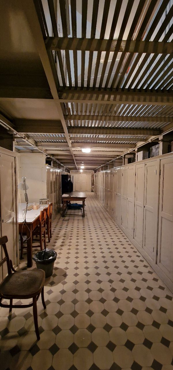 Gang im Monturdepot der Wiener Hofburg