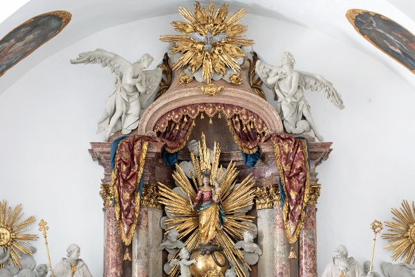 Detail des Hochaltars des Sacellum nach der Restaurierung.