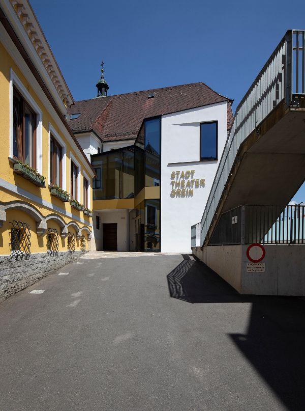 Der neu errichtete Zubau beim Stadttheater Grein in der Rathausgasse