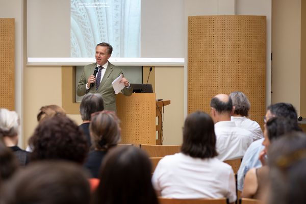 Präsident Dr. Christoph Bazil eröffnet das Fachgespräch